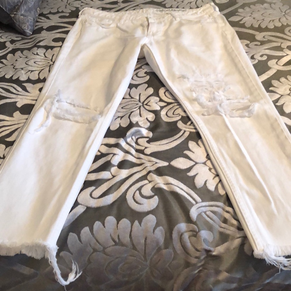 Girlfriend Fit white jeans